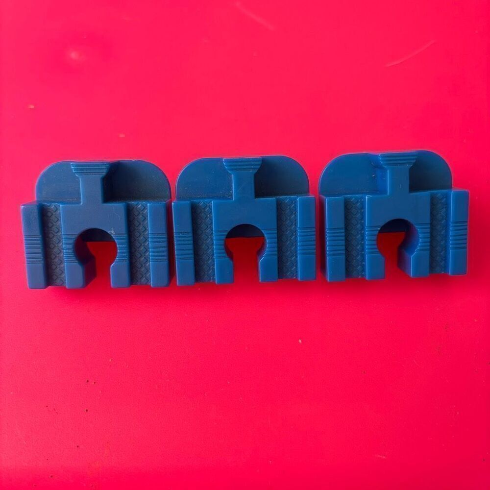 Thomas & Friends Lot Of 3 Blue Train Track Connector Parts BDG69